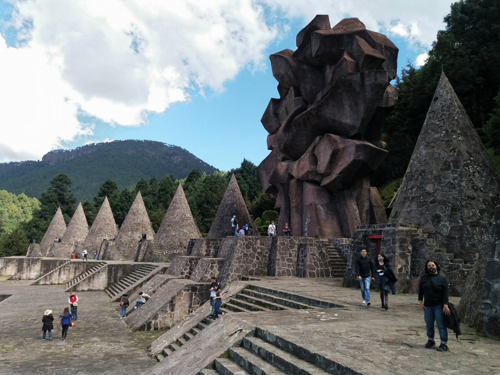 Visiting the Otomí Ceremonial Center | Mexico
