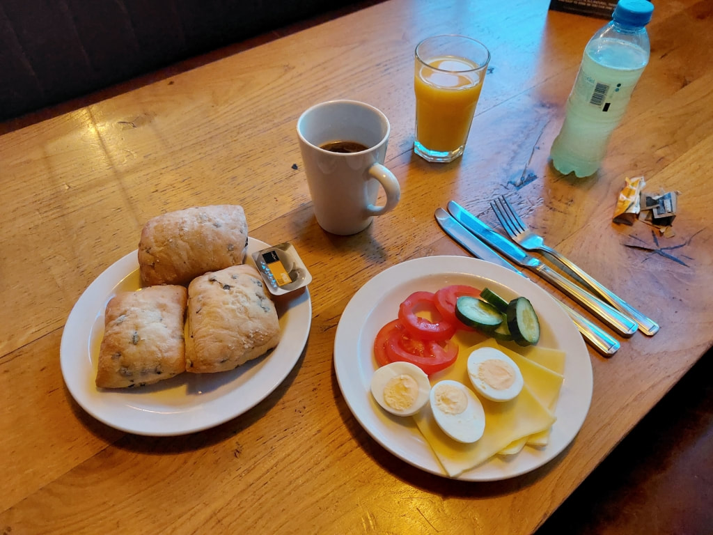 breakfast at St Christopher's Inn Hostel, Hammersmith Breakfast