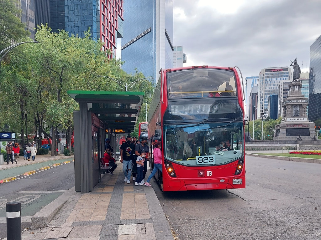 Metrobus Mexico City line 7 at Reforma in Mexico City