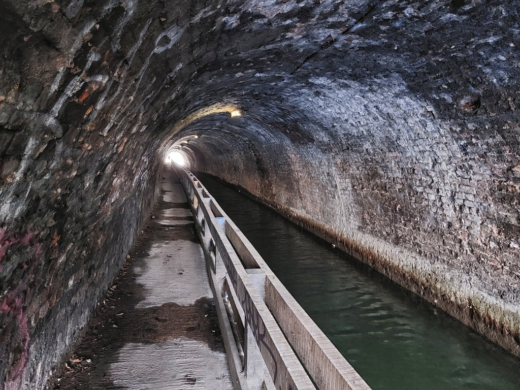Ashted Tunnel birmingham canal