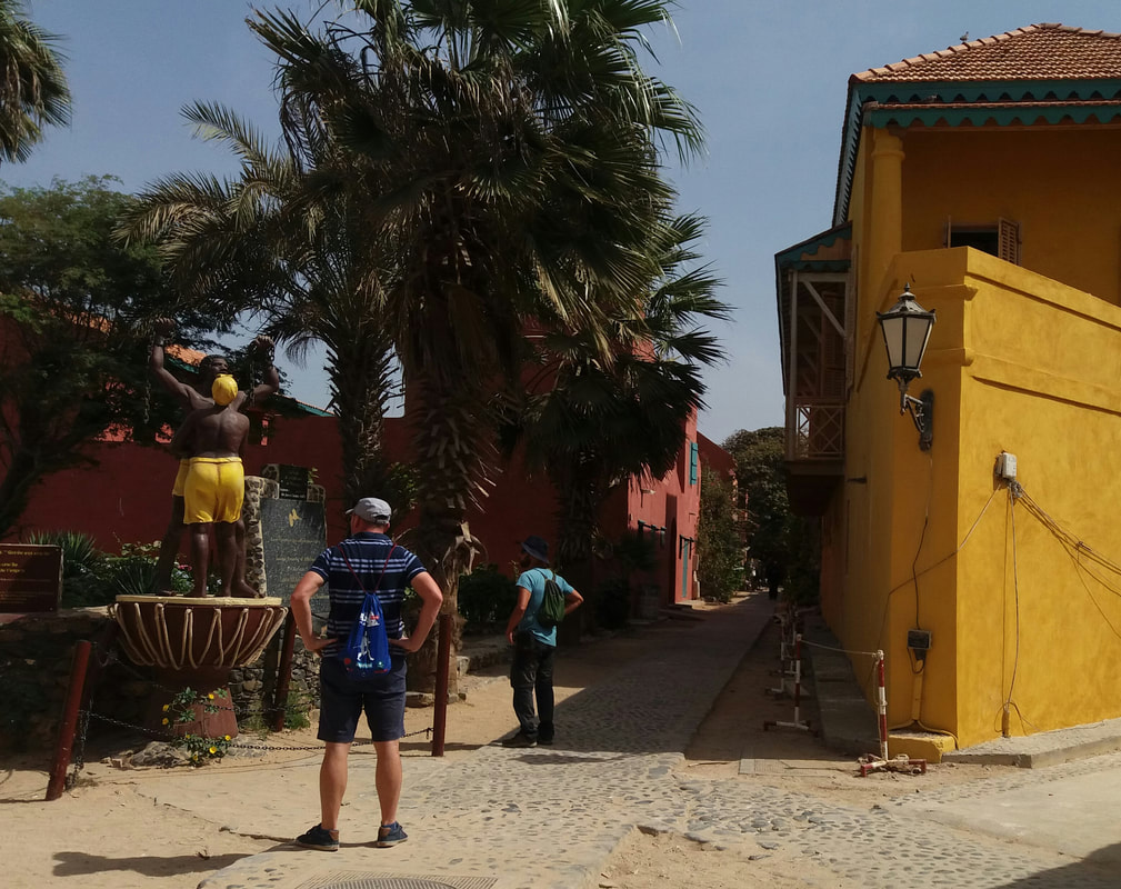 Backpacking  İle de Gorée