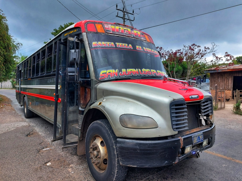 Bus 103 B Santa Tecla