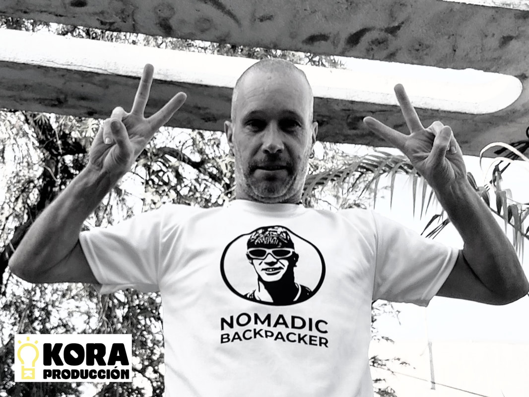Kora Producción T shirts Nomadic Backpacker