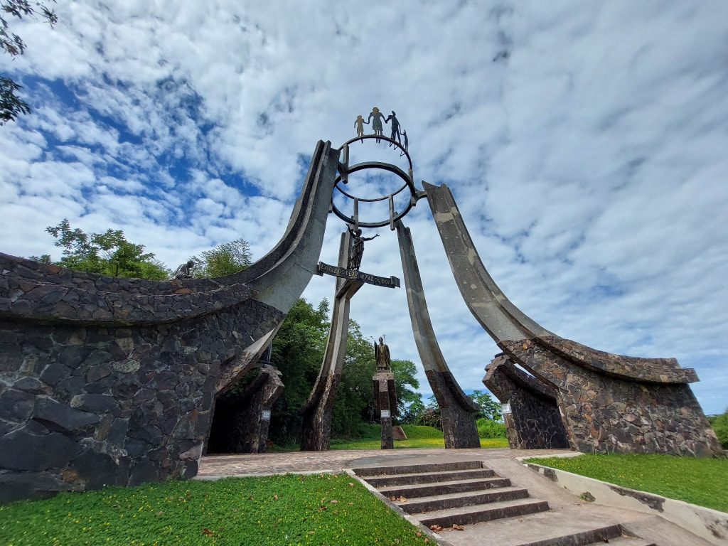 Monumento De La Paz y la Reconciliación
