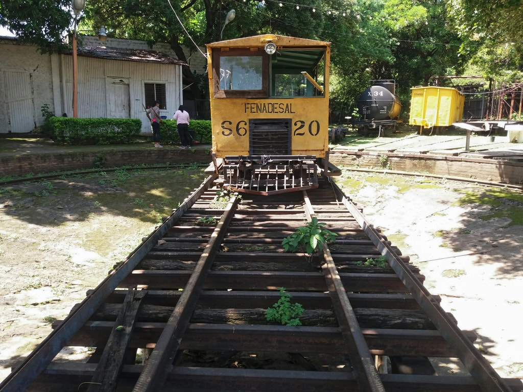 ​​​Visiting the Museo del Ferrocarril in Sonsonate