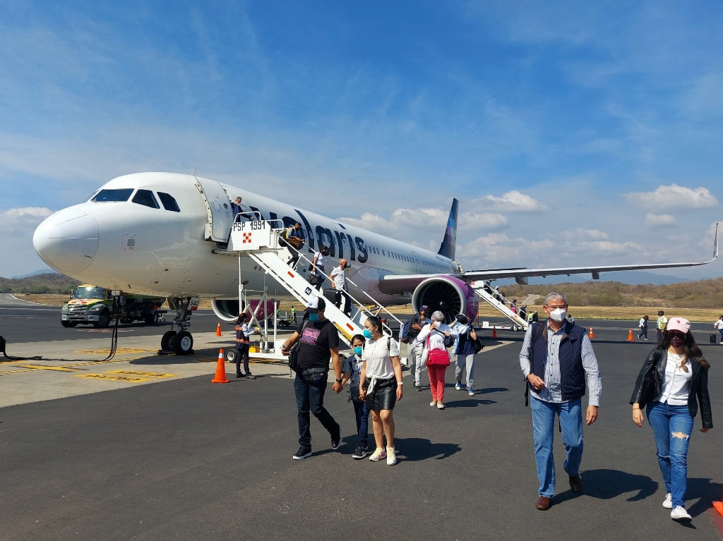 Volaris 778 arrival at Huatulco
