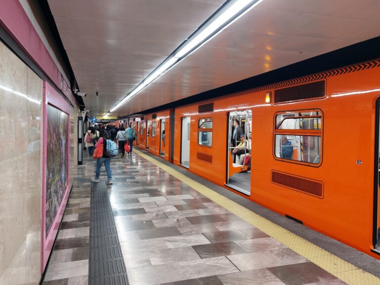Mexico City Metro Guide: How to Pay, Ride & Navigate
