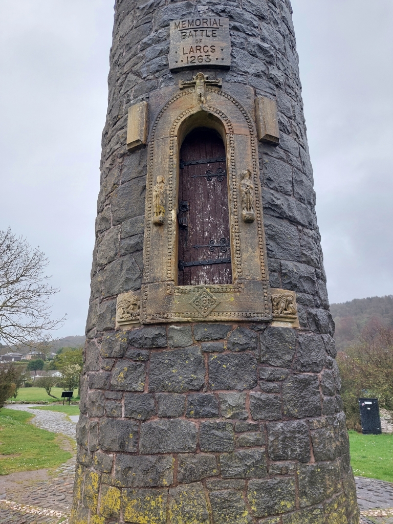 Oak door of the pencil monument in Largs