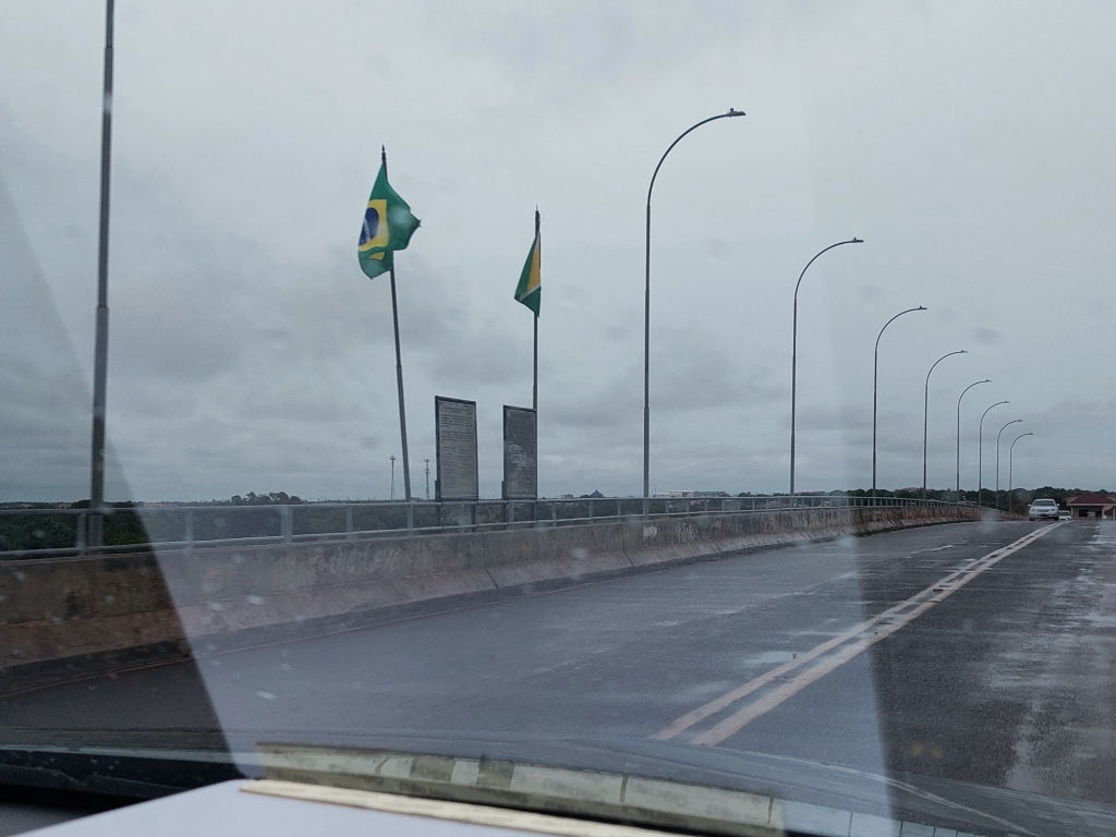 Bonfim Lethem border bridge