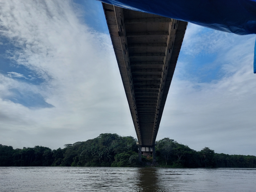 Bridge between French Guiana and Brazil