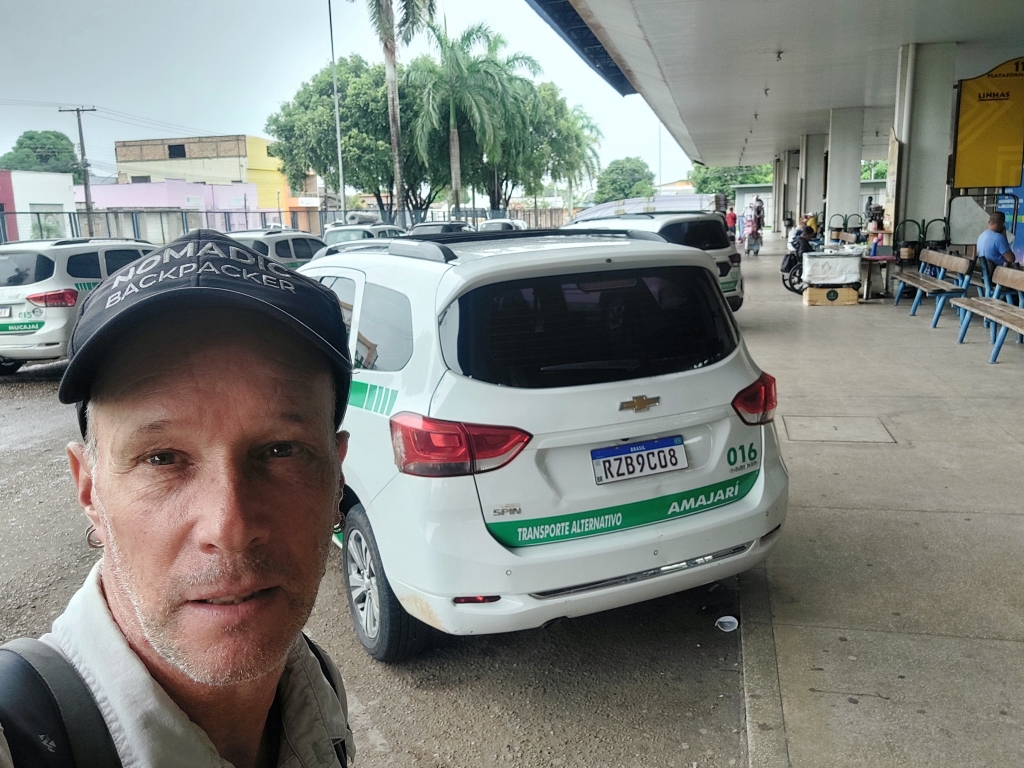 Shared taxi at the Terminal de ônibus de Caimbe