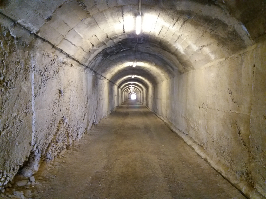 Bunk art 1 museum tunnel